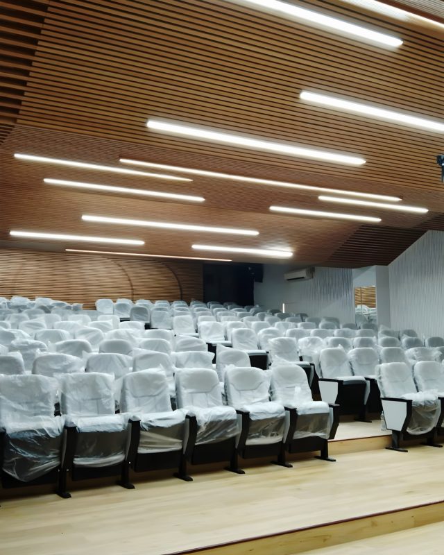 kursi auditorium